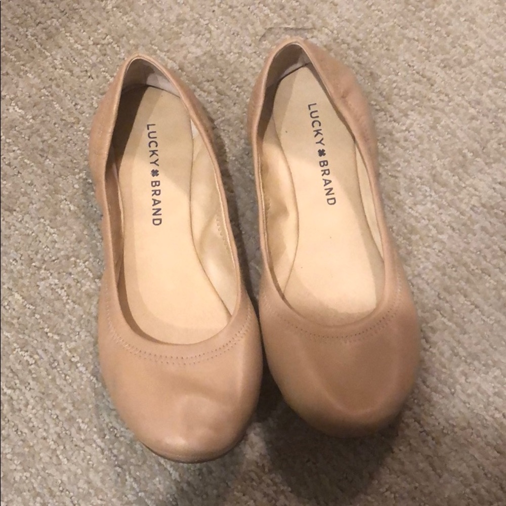 Nude flats